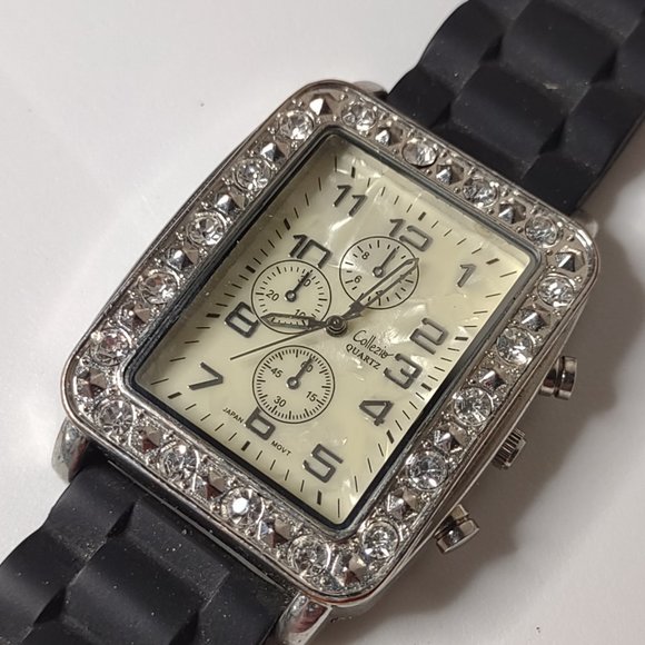 Large Rectangular Watch With Black Rubber Band - Picture 2 of 14